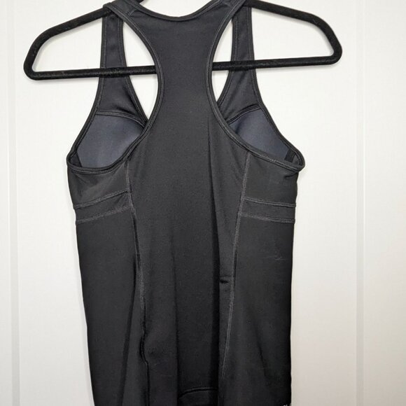 ✨ Nike Dri-Fit Black Sports Tank w/ Built-In Bra (Size M) 🖤 - Picture 3 of 8